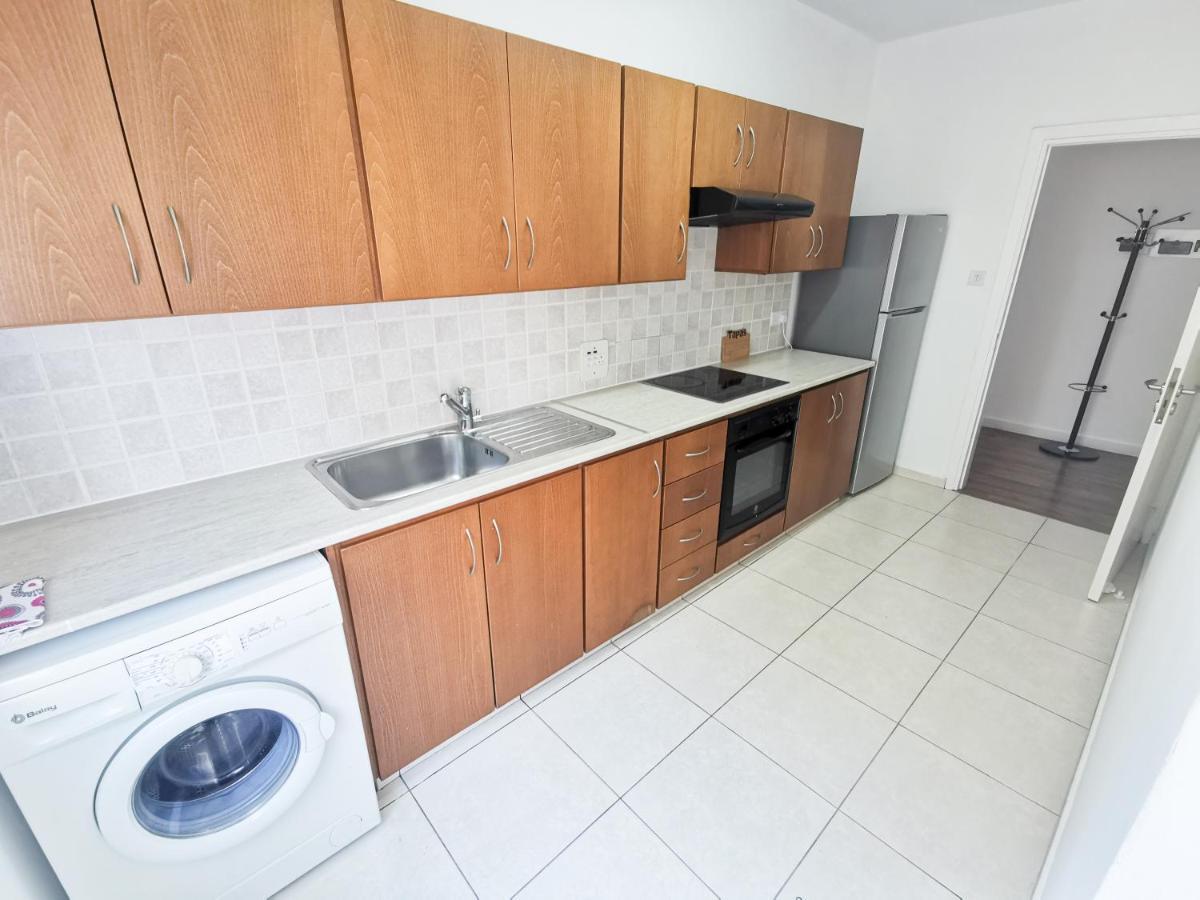 Island Time Holiday Apartment Ларнака Екстер'єр фото